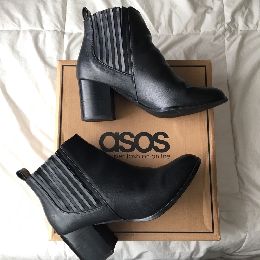*FINAL PRICE* ASOS Roland Chelsea Booties